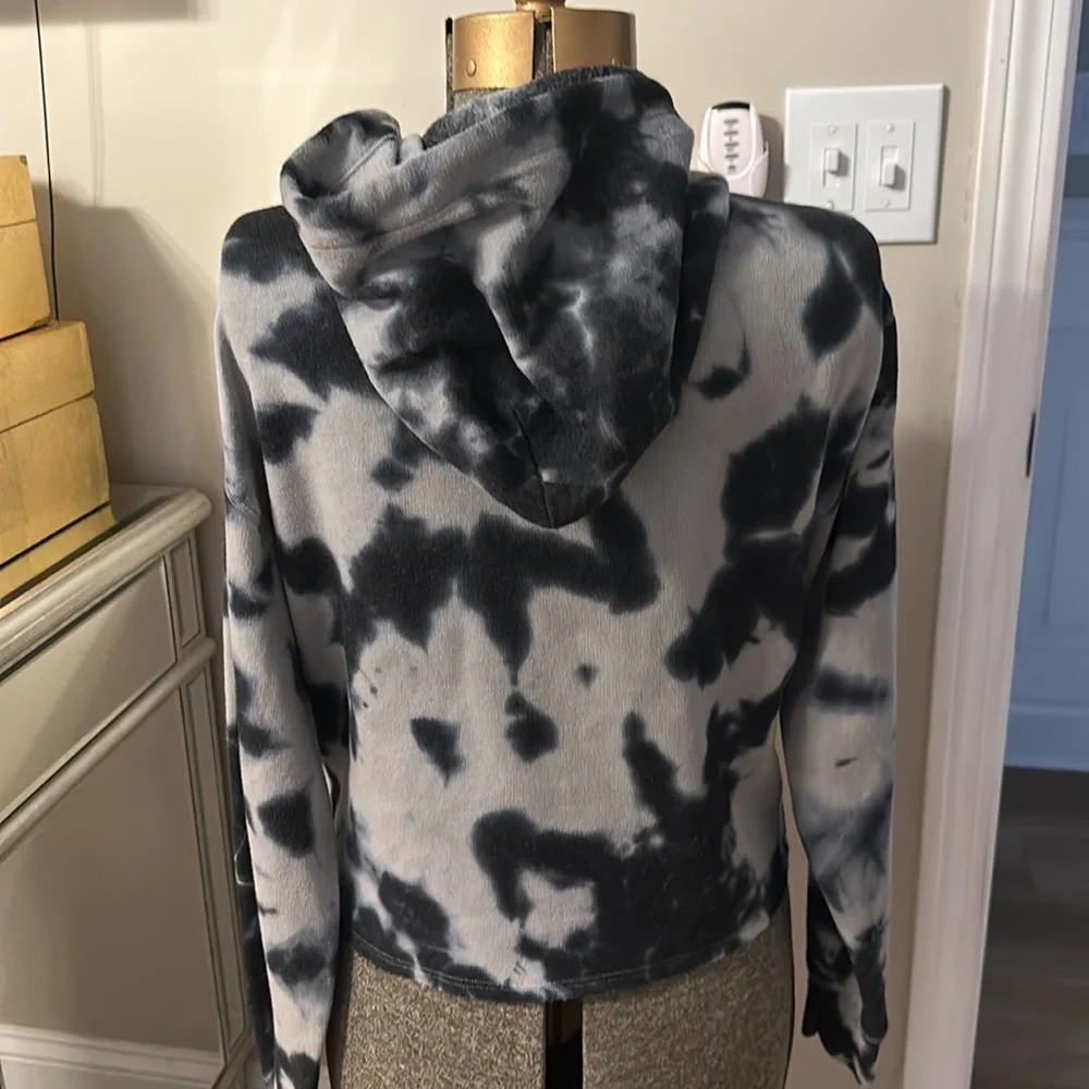 **SOLD ON MERCARI**PINK Victoria’s Secret tie-dyed cropped hoodie size small - Picture 4 of 8